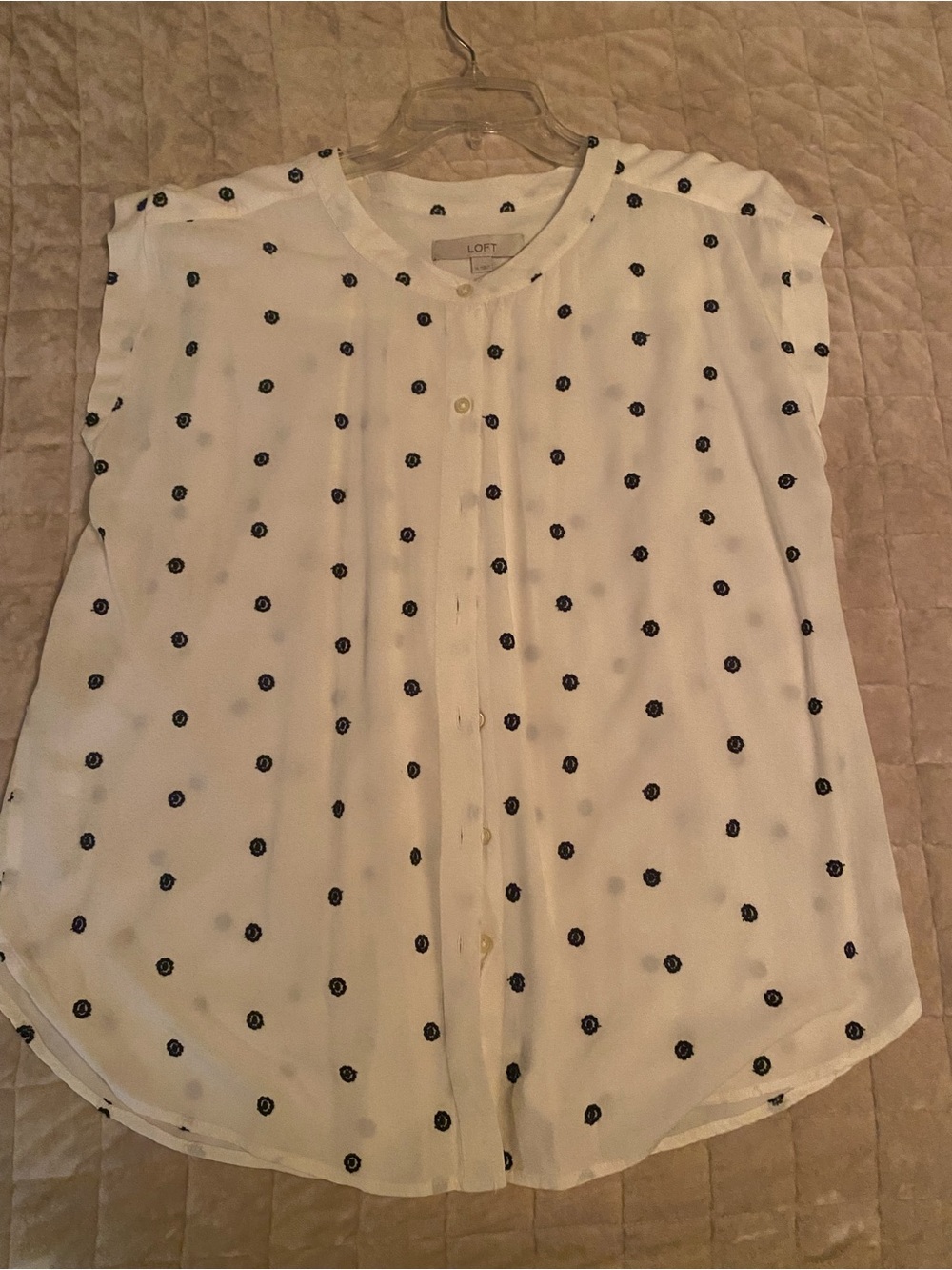 LOFT White Sleeveless Button-Front Blouse with Navy Dot Print